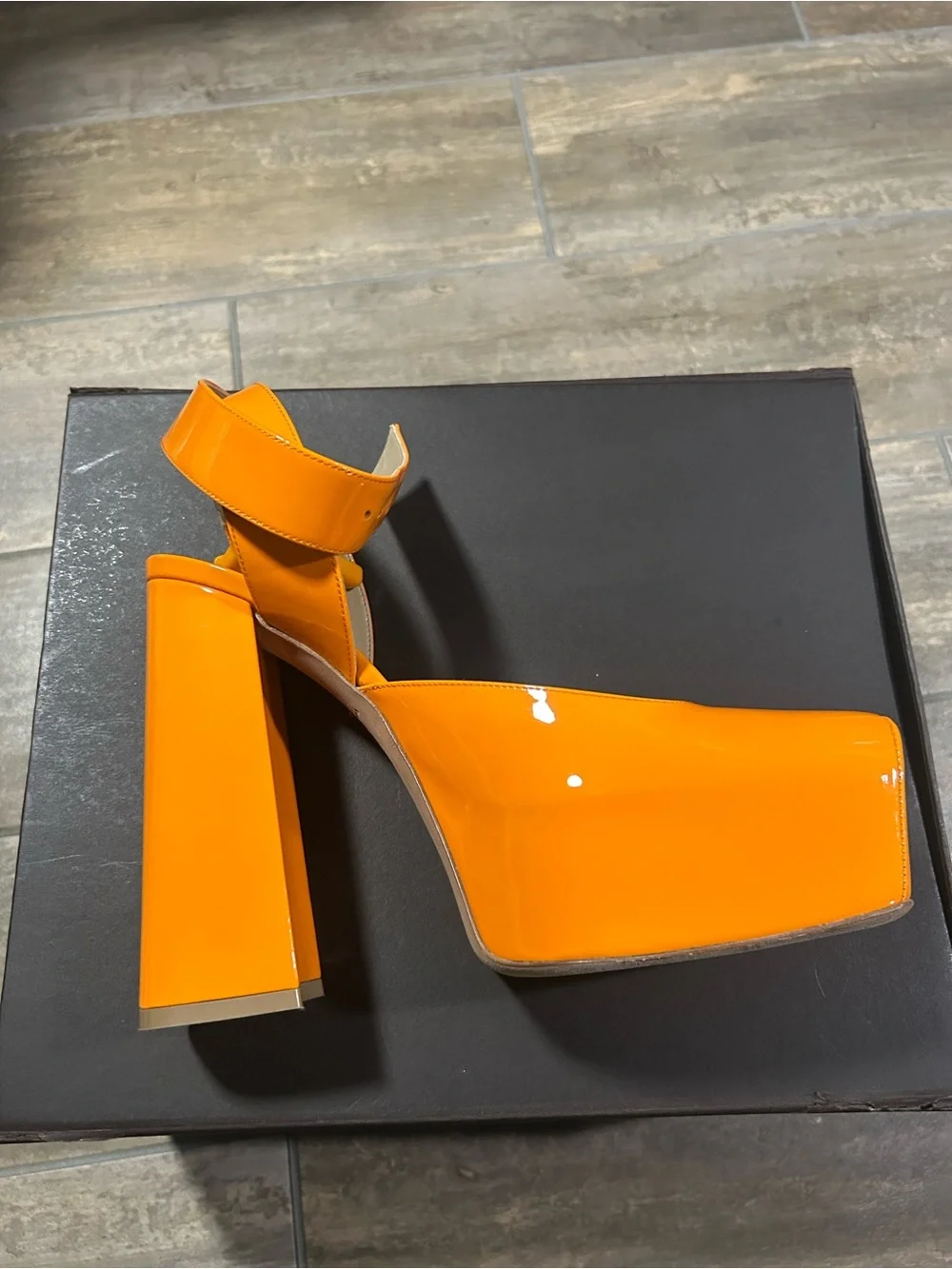 Bottega Veneta Orange Patent Platform Heels - Picture 2 of 5